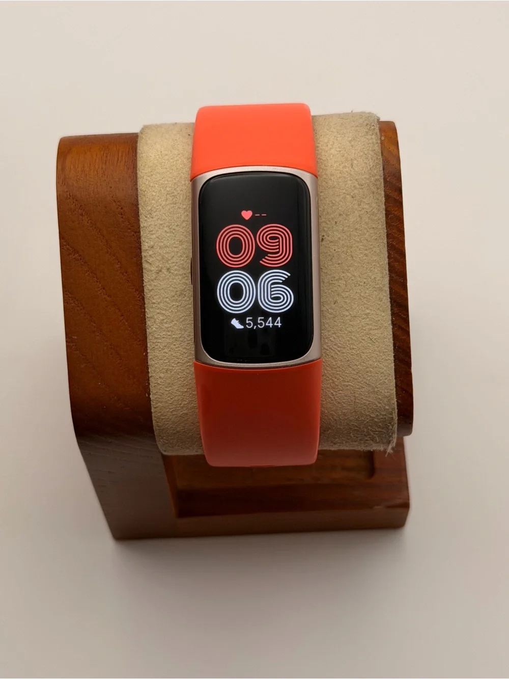 Fitbit Charge 6, Excellent, Charger Included, Tested, Latest Model, New Band